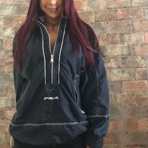 ⬇️ $55 ORIGINALLY 90’s FILA WINDBREAKER 🌟